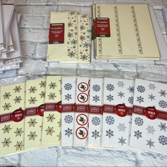 Holiday stationary bundle! - Picture 10 of 15